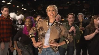 Kristen Wiig & SNL Cast Does EPIC Mannequin Challenge & Leaves Leslie Jones Confused