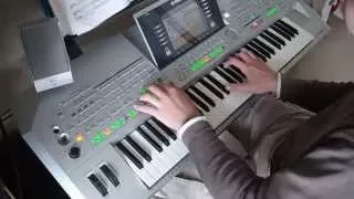 Africa by Toto played on Yamaha Tyros 2