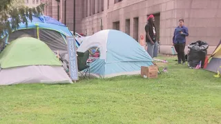 Mayor delays dispersal of homeless encampment on City Hall lawn until Tuesday