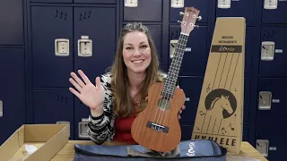 Unboxing Horse Ukulele and Review