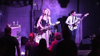 Samantha Fish - "Black Wind Howlin' " - Bourbon Saloon, Omaha, NE  - 06/12/17