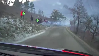 Rallye Monte-Carlo 2022 SS8 - Neuville/Wydaeghe onboard of descent through the smokes