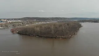 Волга в ожидании половодья / пляж Красноглинский / город Самара / Russia