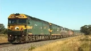 Six EMD Locos moving the wheat: Australian Trains