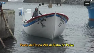 Porto de Pesca da Vila de Rabo de Peixe Manutenção dos Barcos para Terra