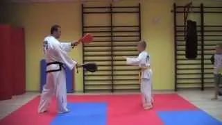 KIDS TRAINING TAEKWONDO - fantastic spinning kicks and excercises