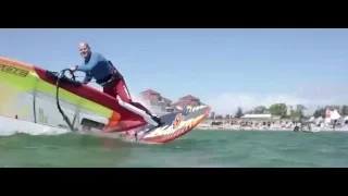 Mercedes-Benz TV: Quality time with Bernd Flessner – the fascination of windsurfing.