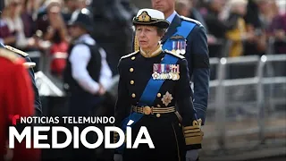 La única hija de la reina no se ha separado de ella desde poco antes de morir | Noticias Telemundo