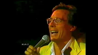 Enzo Jannacci - “El portava i scarp del tennis” live “Bussoladomani” (1983)