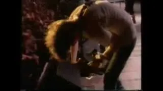 Soundgarden - Slaves and Bulldozers (live)