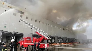 Масштабный пожар на складах в Одесской области