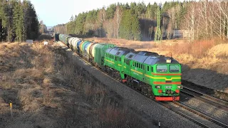 Тепловоз 2М62У-0097 с грузовым поездом / Diesel locomotive 2M62U-0097