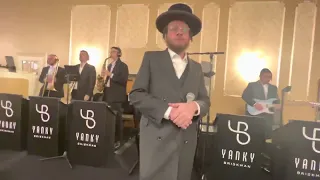 Yanky Briskman on keys bn zion wabberman singer