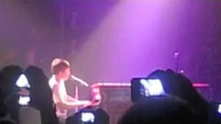 GREYSON CHANCE Covers "Paparazzi" LIVE in NYC!