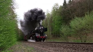 3 Dampfloks mit Güterzügen in der Steigung hinter Eisenach