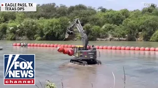 Texas installs floating border wall