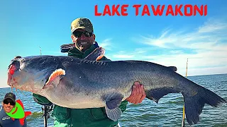 DRIFTING FOR BIG BLUE CATFISH  Lake Tawakoni catfishing