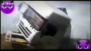 Как должны танцевать грузовики.