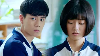 Xiaoxi lost class fee and was accused by classmates. The school hunk helped her solve her problem!🍑