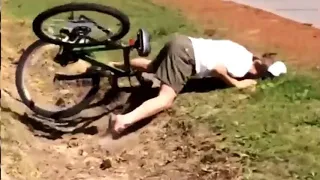 Totally Random. Bad Day at Work.  Funny Fails. 🤣   Idiot at work 2020😂😂 Part 2