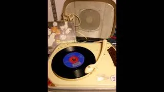 Réparation d'une platine vinyle Teppaz Oscar par Jedy Amplification