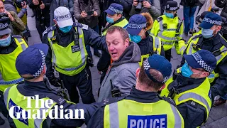 More than 60 arrested in anti-lockdown protests in London
