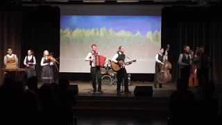 Vasario 16 koncertas Klaipėdos „Varpo“ gimnazijoje