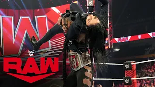 Bianca Belair drops Sonya Deville despite warning: Raw, April 18, 2022