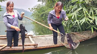 Girl fishing overnight caught a lot of fish, daily life Survival on the lake.