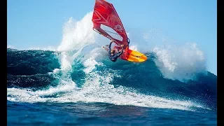 Windsurfing in a paradise Wavegarden, Maui Hawaii