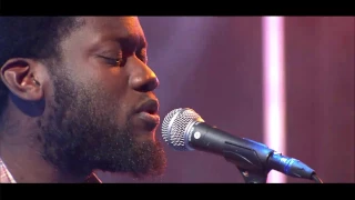 Michael Kiwanuka - One More Night [live @ De Wereld Draait Door]