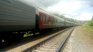 Электровоз ЭП2К-207 с пассажирским поездом 375 "Воркута-Москва"