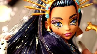 ASMR Doll UNBOXING Monster High Cleo De Nile Monster Ball Hair Brushing & Clothes Scratching Whisper