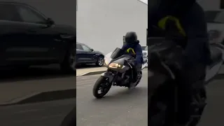 2009 SV650 with straight pipes. INSANE SOUND FLYBY