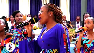 Uinuliwe Yesu Wewe Mwema | Habitual Praisers