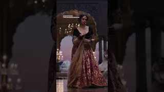 Aditi Rao Hydari’s ICONIC Walk in #Heeramandi 🥺🤌 #BibboJaan | #Heeramandi