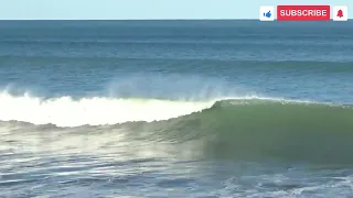 Surfing in New Zealand. South Island. New Brighton - Pumping!