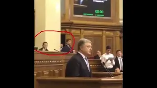 Президент Зеленский и Андрей Богдан 🤪 троллят Порошенко