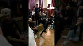 Les twins dancing in London After Party