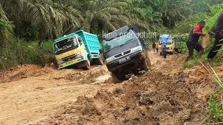 SUDAH KACAU KALAU TIGA MOBIL TERPURUK BARENG DI LOBANG YANG SAMA