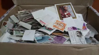 Примерно 10000 почтовых марок всего мира с аукциона Мешок