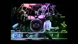 Queen - Don't Stop Me Now in Paris 1979