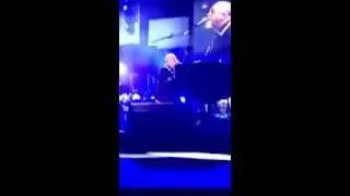 Billy Joel live in Manchester 29.10.13 Piano Man