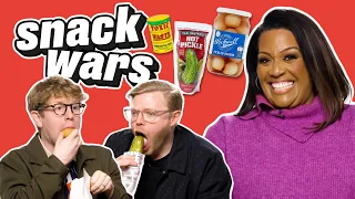 Rob Beckett, Alison Hammond & Josh Widdicombe Rate US and British Food  | Snack Wars