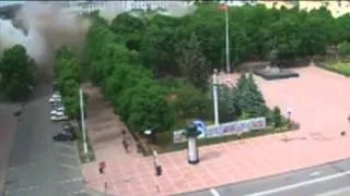 Обстрел ОГА Луганск 2 июня видео с уличной камеры