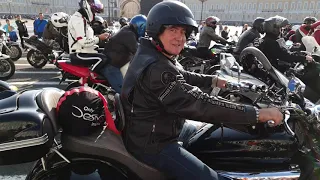 Санкт-Петербург. 5000 мотоциклов на Дворцовой Площади. Закрытие мотосезона