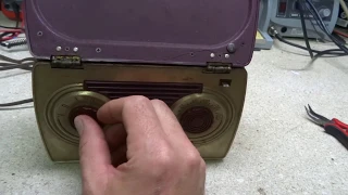 Repair Of A 1948 Motorola 5A7A Portable Tube Radio