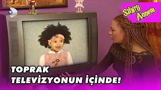 Toprak Televizyona Girdi!  - Sihirli Annem 85. Bölüm