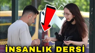 YANINDA KURU EKMEK YİYEN BİRİNİ GÖRSEN NE YAPARSIN ? ( Sosyal Deney )