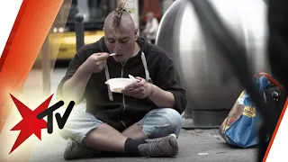 Obdachlose Jugendliche: Leben auf der Straße - Untwerwegs mit Ilka Bessin | stern TV Reportage
